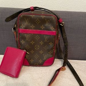 “SOLD” Authentic Vintage Louis Vuitton Danube with vernis small Wallet